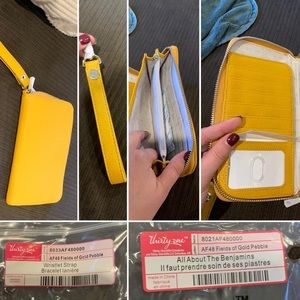 Thirty-One All About The Benjamins w/ Wrist Strap